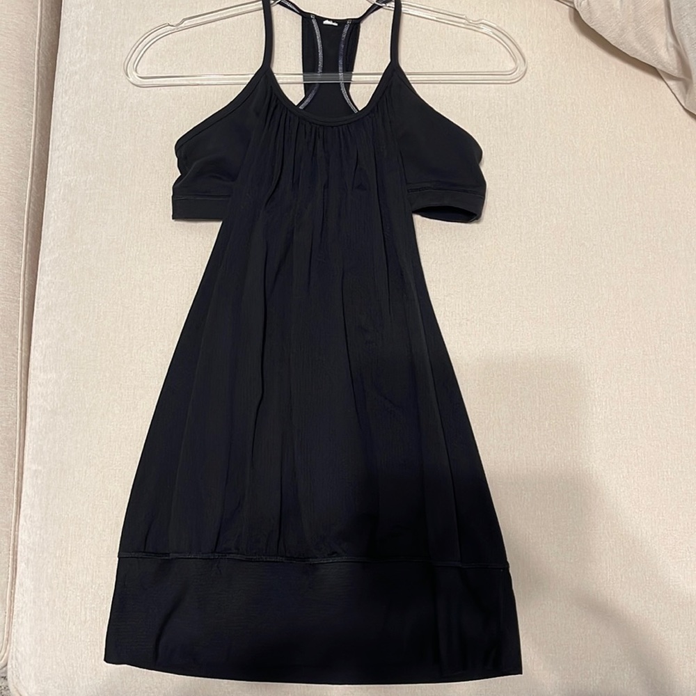 Lululemon black tank